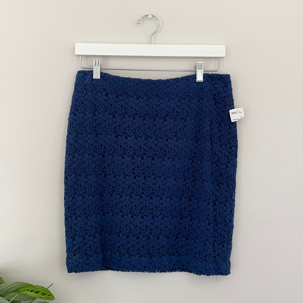 Closet closing, make offer! F21 Blue Lace Pencil Skirt L NWT